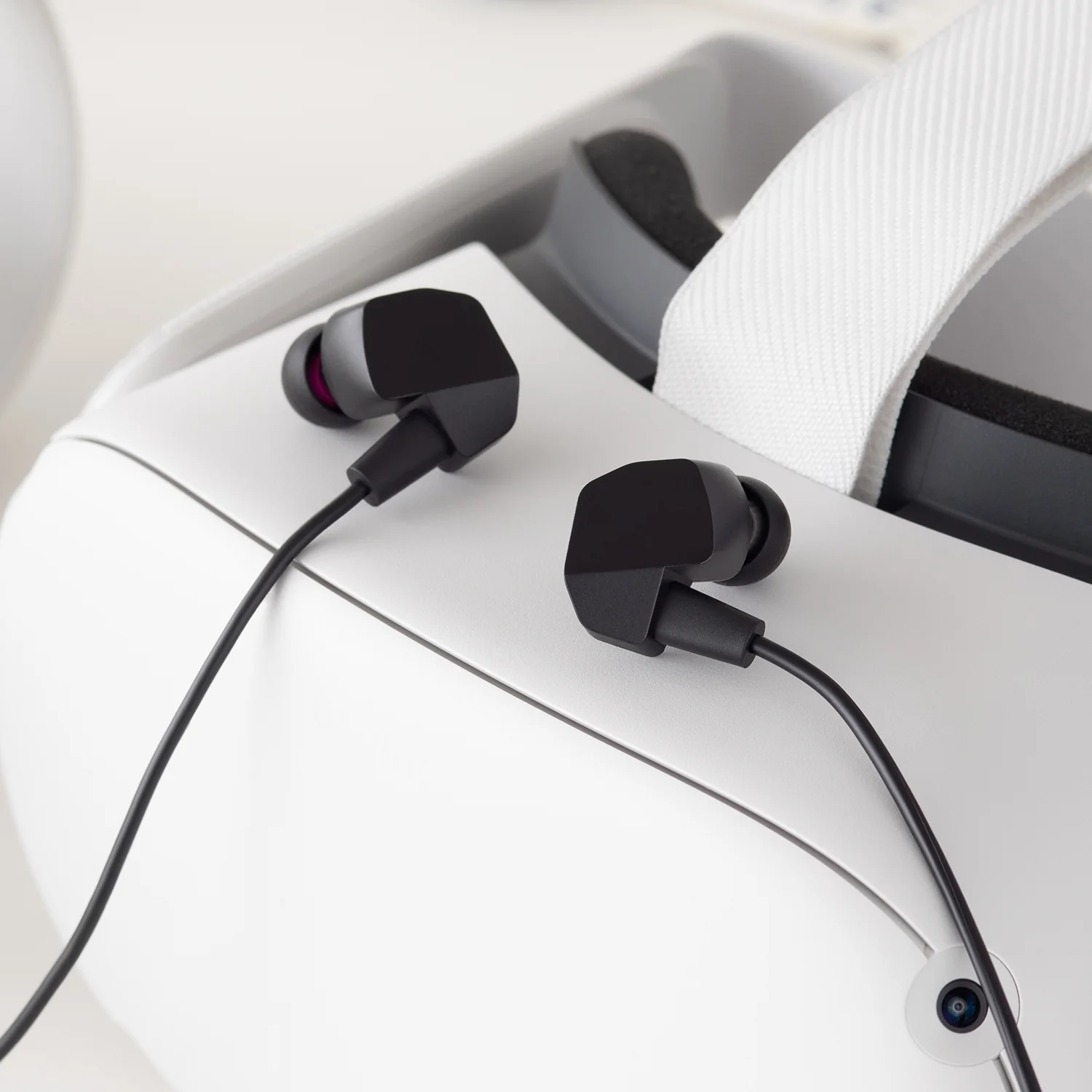 VR3000 for Gaming - Image 5
